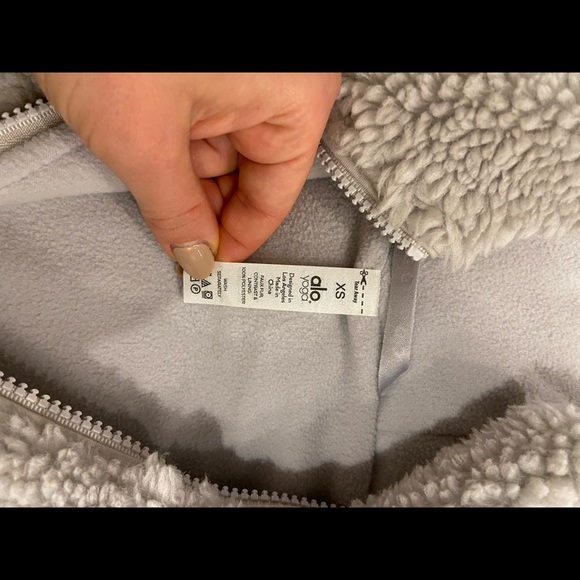 Alo yoga sherpa jacket XS - Picture 5 of 5
